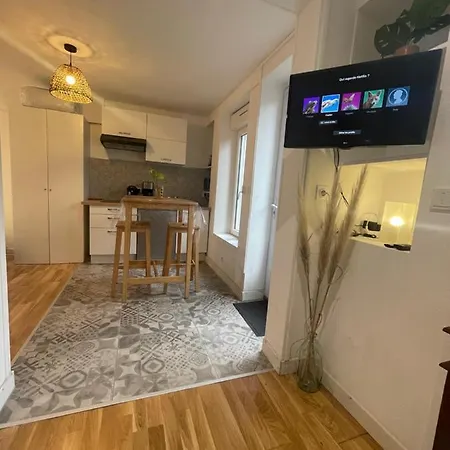 L'escale Niortaise - Centre-ville - 10mn Gare - Wifi - Netflix شقة