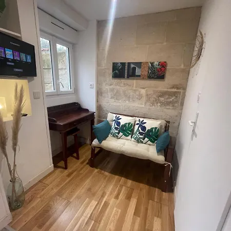 L'escale Niortaise - Centre-ville - 10mn Gare - Wifi - Netflix شقة نيورْ