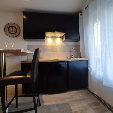 Appartement L'escale Niortaise - Centre-ville - 10mn Gare - Wifi - Netflix Niort