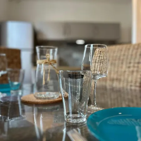 L'escale Niortaise - Centre-ville - 10mn Gare - Wifi - Netflix نيورْ