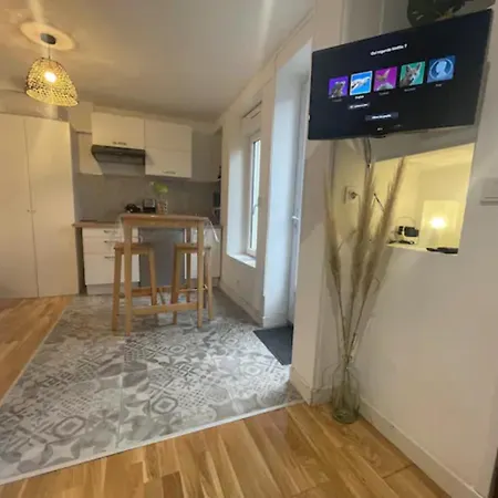 L'escale Niortaise - Centre-ville - 10mn Gare - Wifi - Netflix شقة