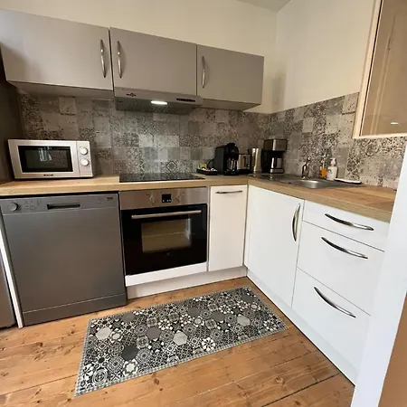 L'escale Niortaise - Centre-ville - 10mn Gare - Wifi - Netflix شقة *