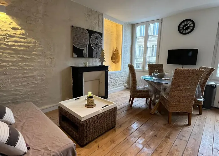 Apartment L'escale Niortaise - Centre-ville - 10mn Gare - Wifi - Netflix *